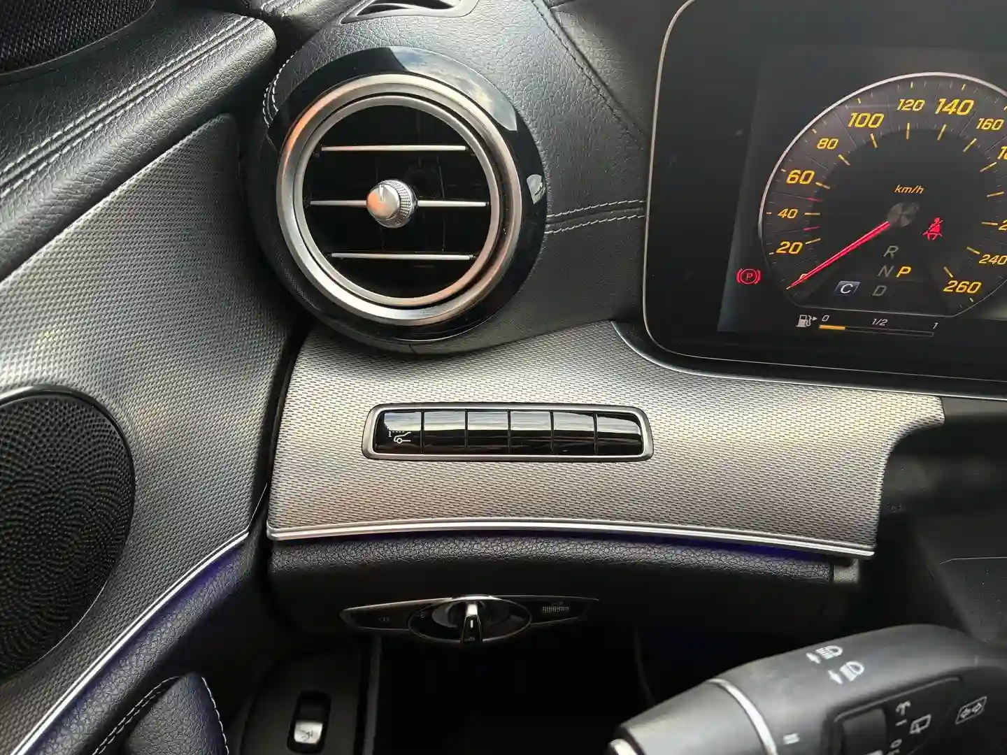 Car Image - YEdPr14DC7rK6L81Gabo7