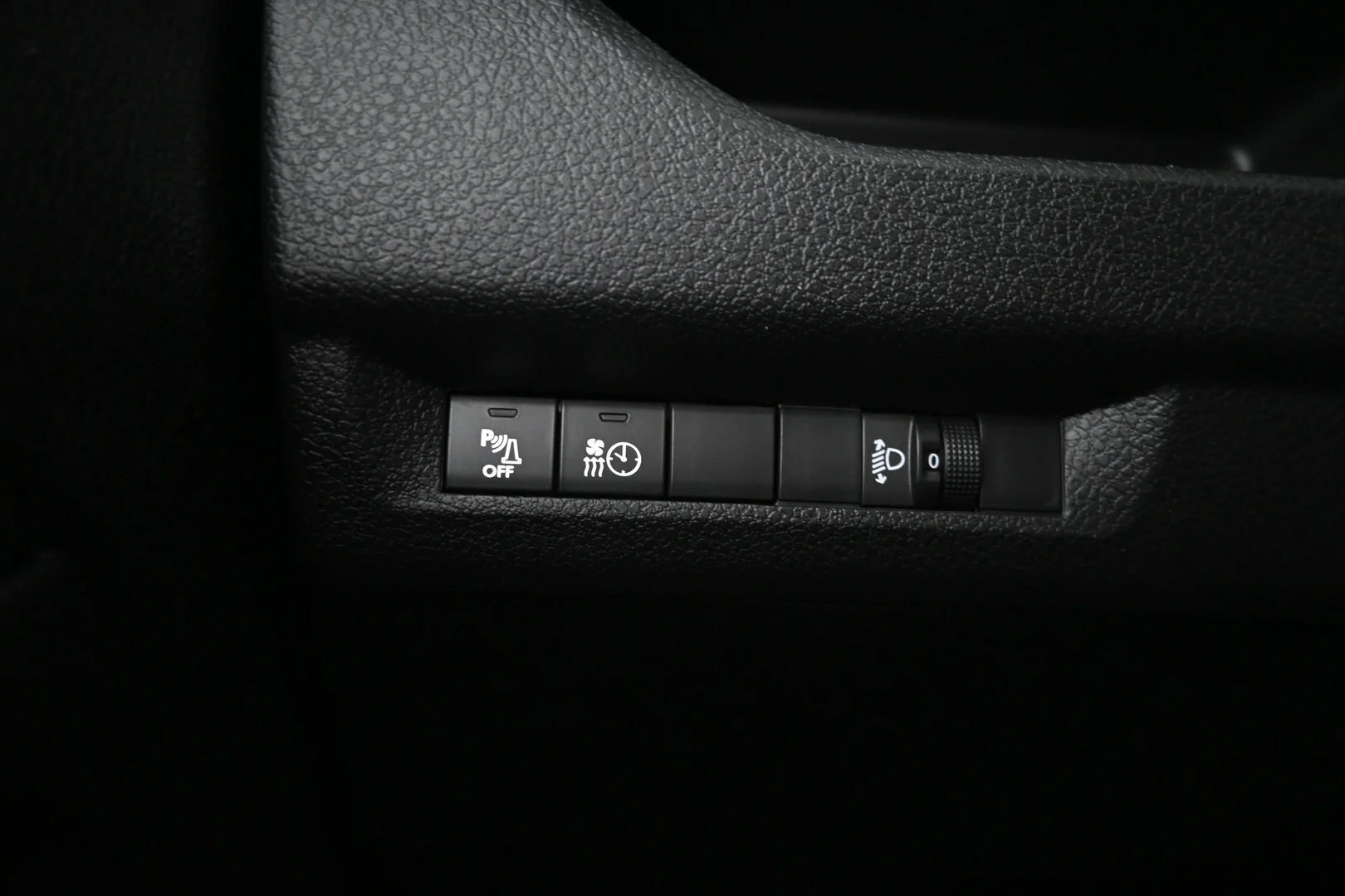 Car Image - cPWuGG2kYRXDJAqzdHsfv