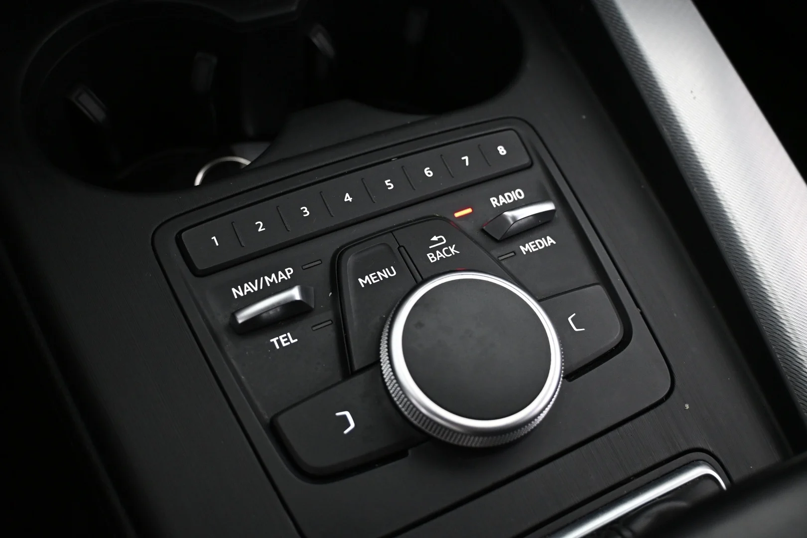 Car Image - 5nsEF1y0KXodX52hhIuDIw