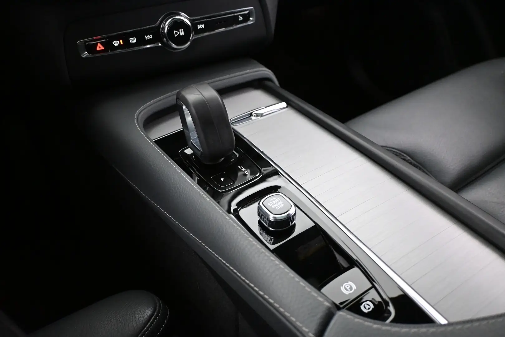Car Image - 1QxwCYlWucRO8fRbMFIms9
