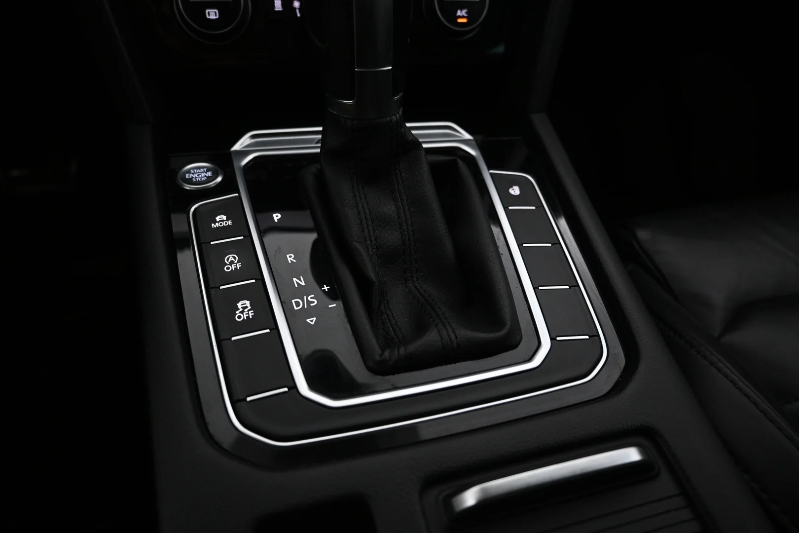 Car Image - 5ECp5sTZh1Y8qv6OeWvTre