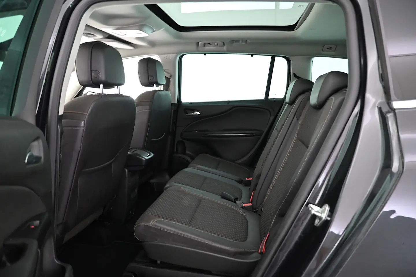 Car Image - y56TAEMvsTvWEJikamjCh
