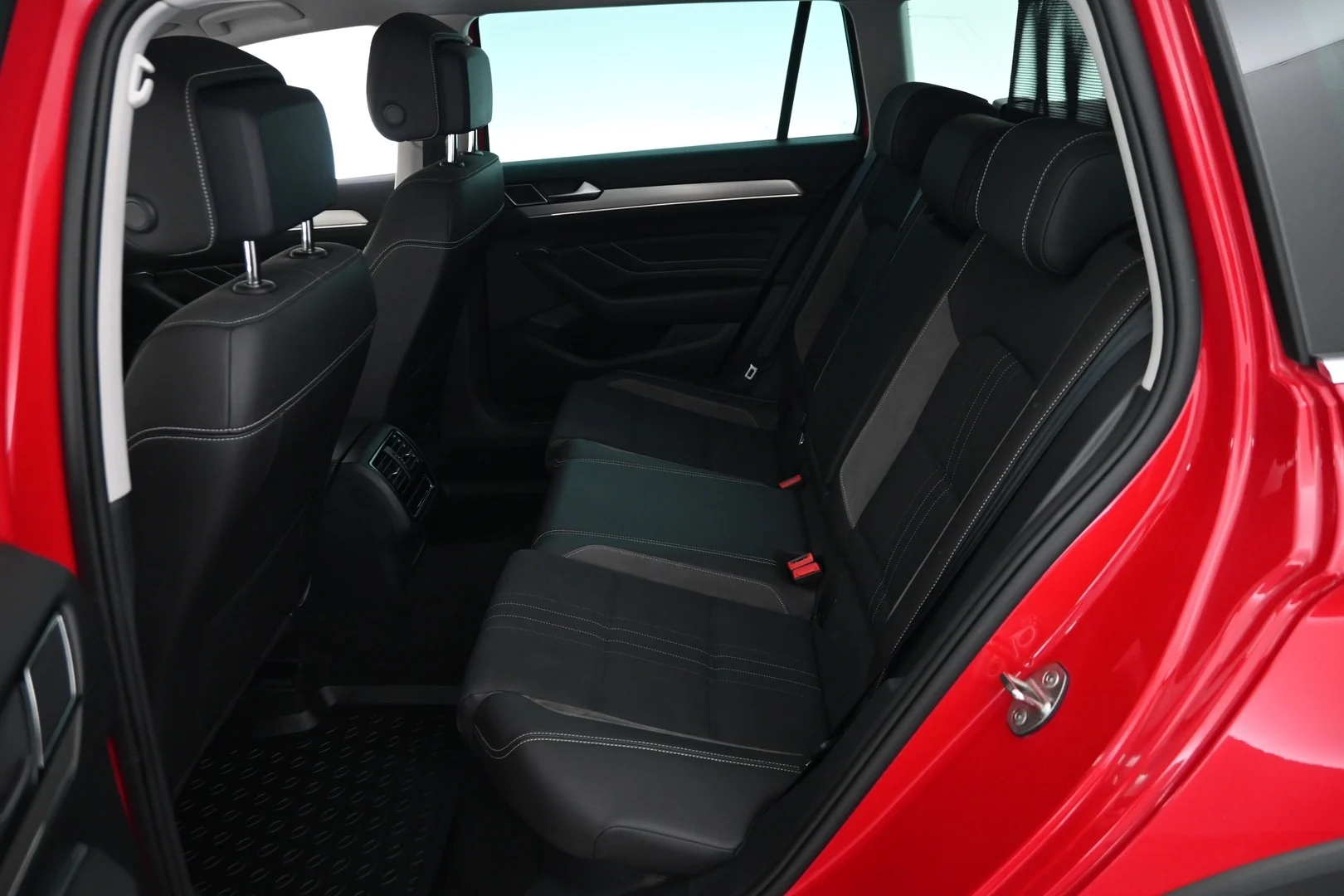 Car Image - 3ypsG60YmHb0e4q6mLqC29