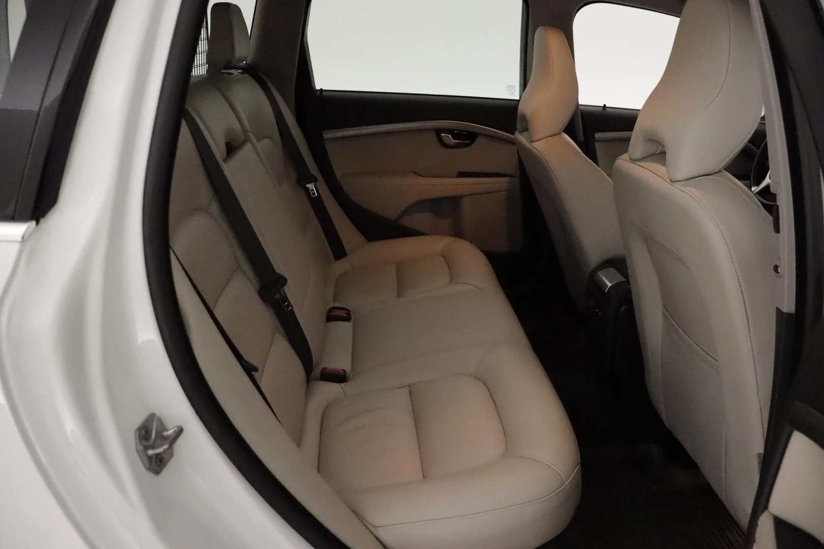 Car Image - 4fQVX2brnuIBtXzBsG8Gg4