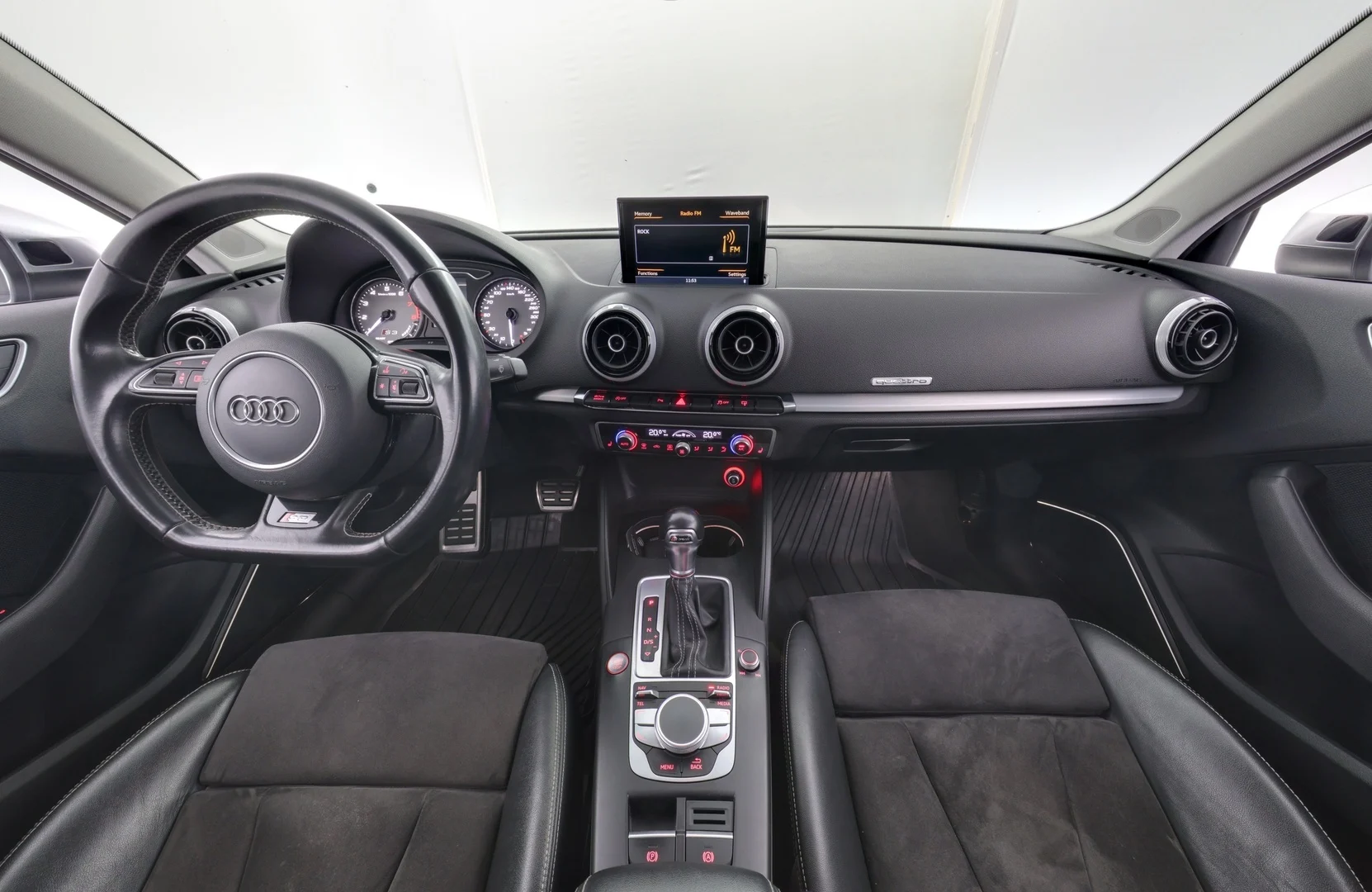 Car Image - ZnHFr1oIEcO2APLem1ijX
