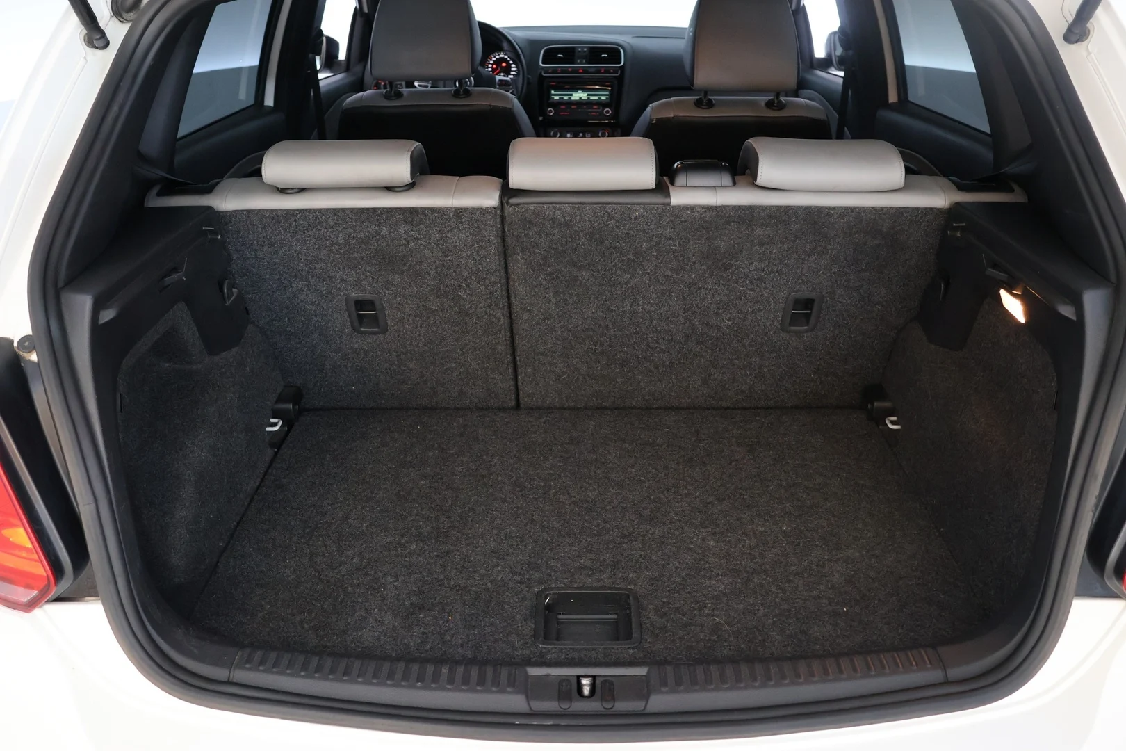 Car Image - 7DmUccrRgoLY32uGaYodFj