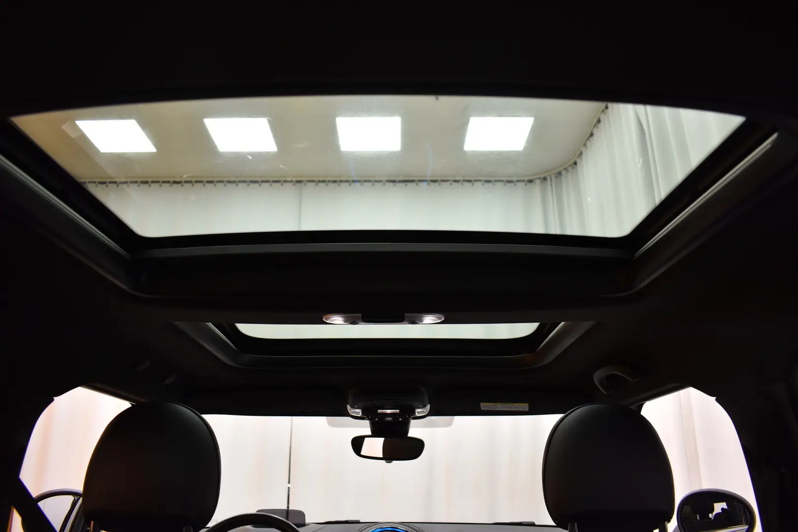 Car Image - TLMuYTmmSDUf3TkvFxGbd