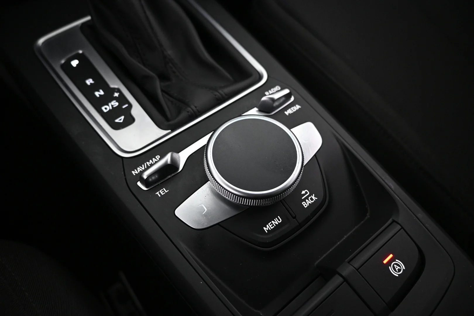 Car Image - 5QgoLNcioxKUQHyGHKXy4b
