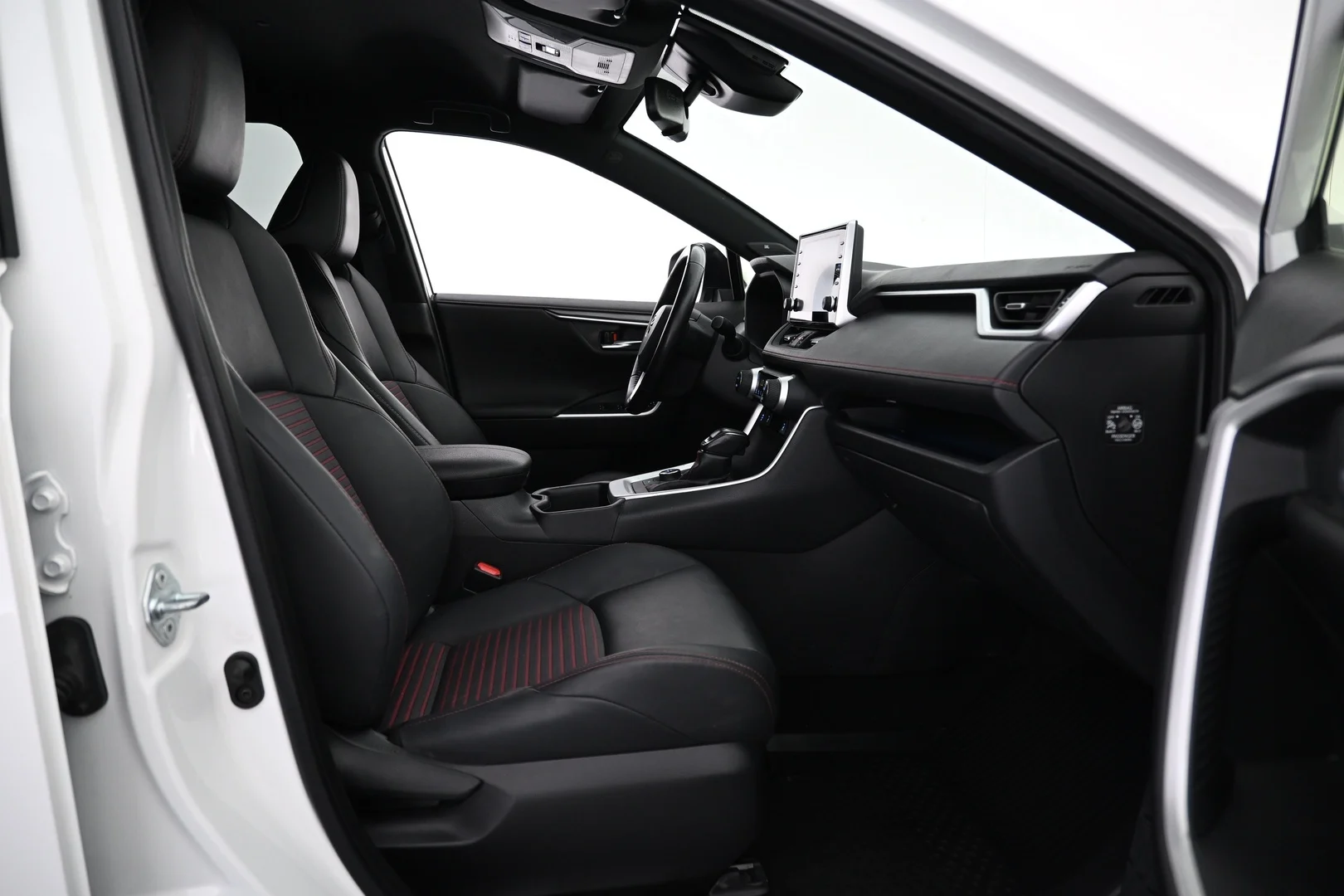 Car Image - 6XGfNjP38kYhVYduEGrIUu