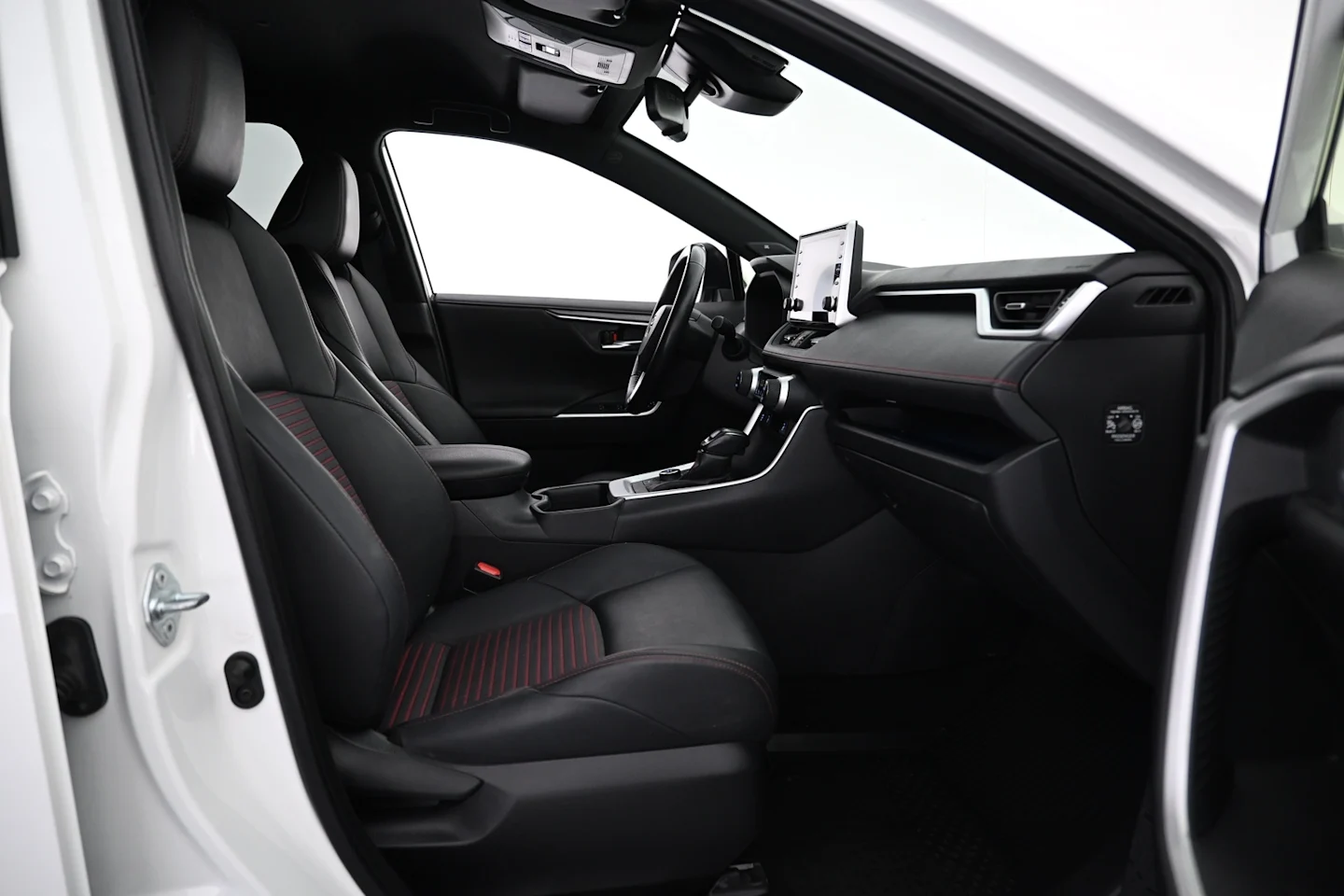 Car Image - 6XGfNjP38kYhVYduEGrIUu