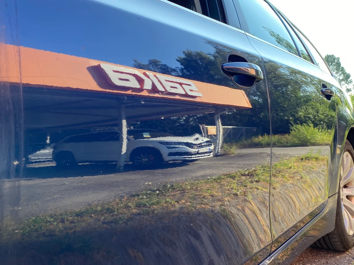 Car Image - EGrX7mgHIlW8g0B75oRCE