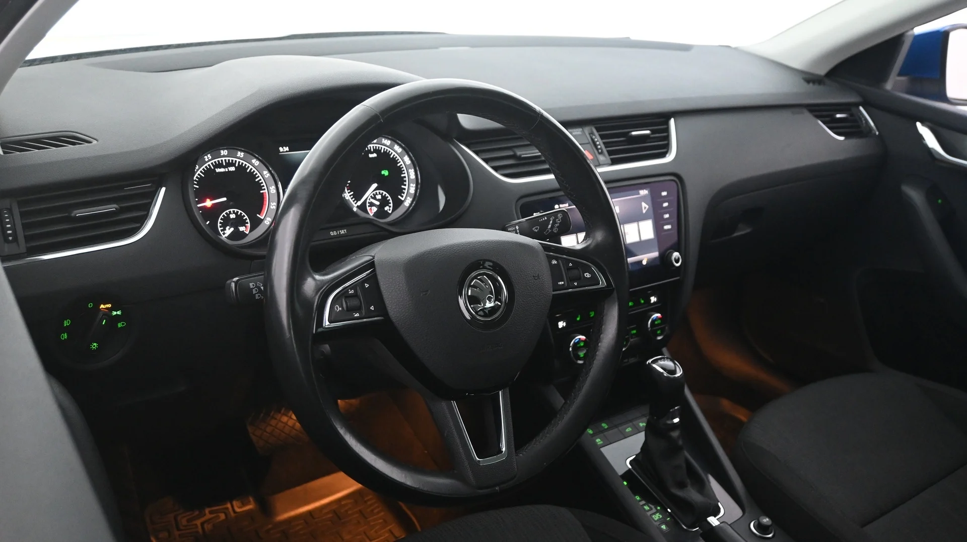 Car Image - 2urh8FMuVg50svF4eUa5vs