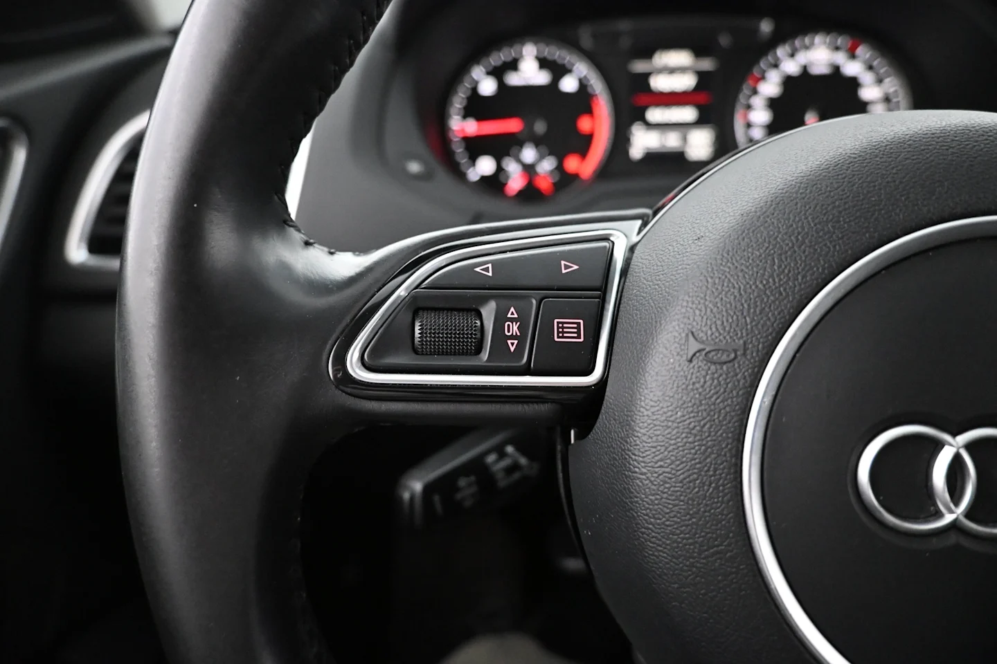 Car Image - 742MCYjj5w4aFsiSyAbi0t