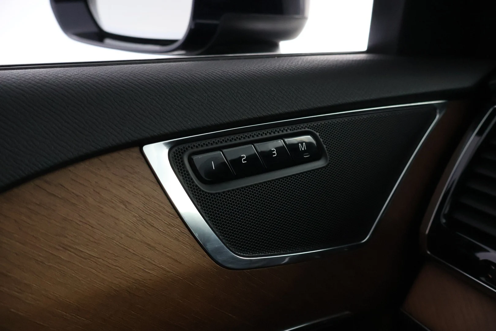 Car Image - 6rnaea8pPkfOxpszXGqtZ
