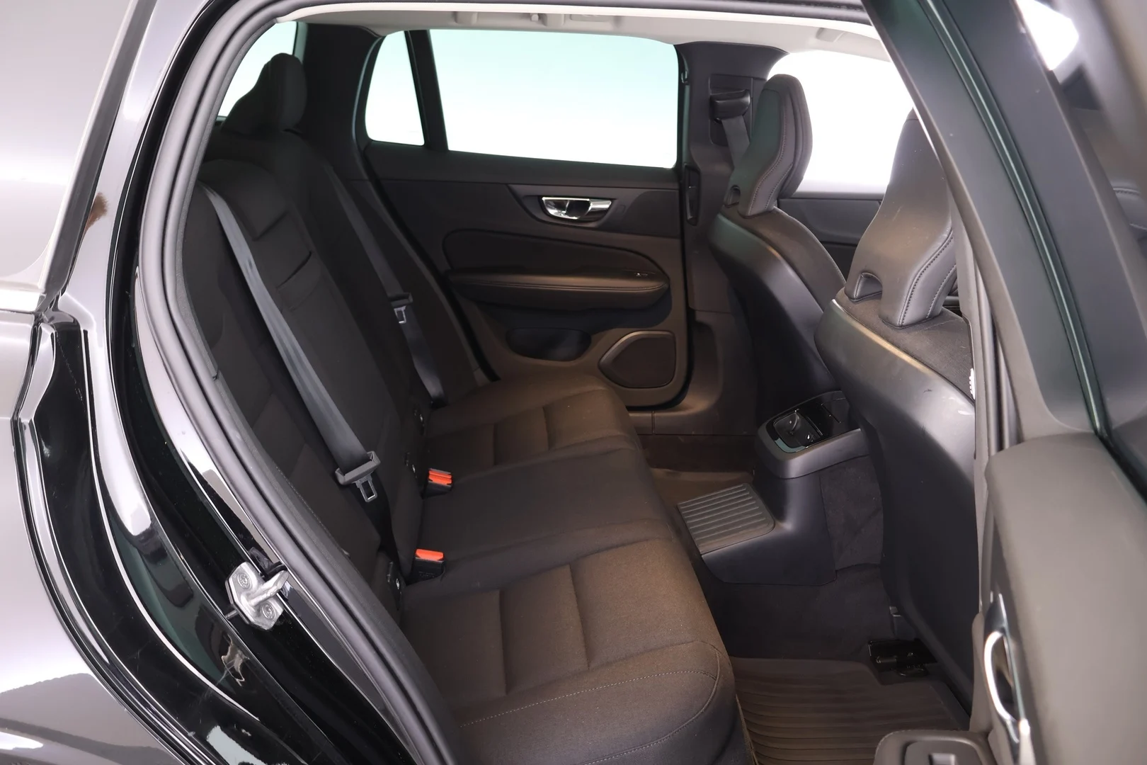 Car Image - svuKXvD721TefXCdGrN9N