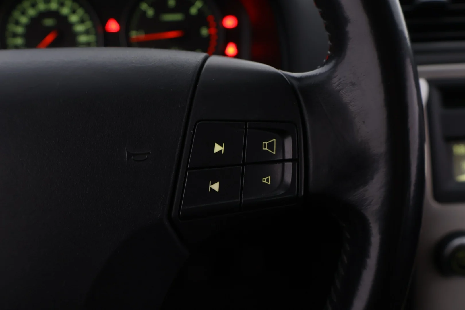 Car Image - 5qKVmbJJVr9CsfraZurzy6