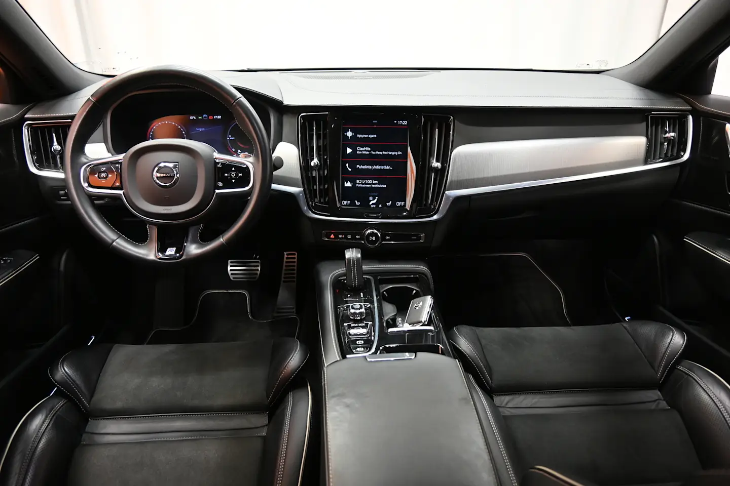 Car Image - 7uA1qSiMrZqz8cOSy1V6cZ
