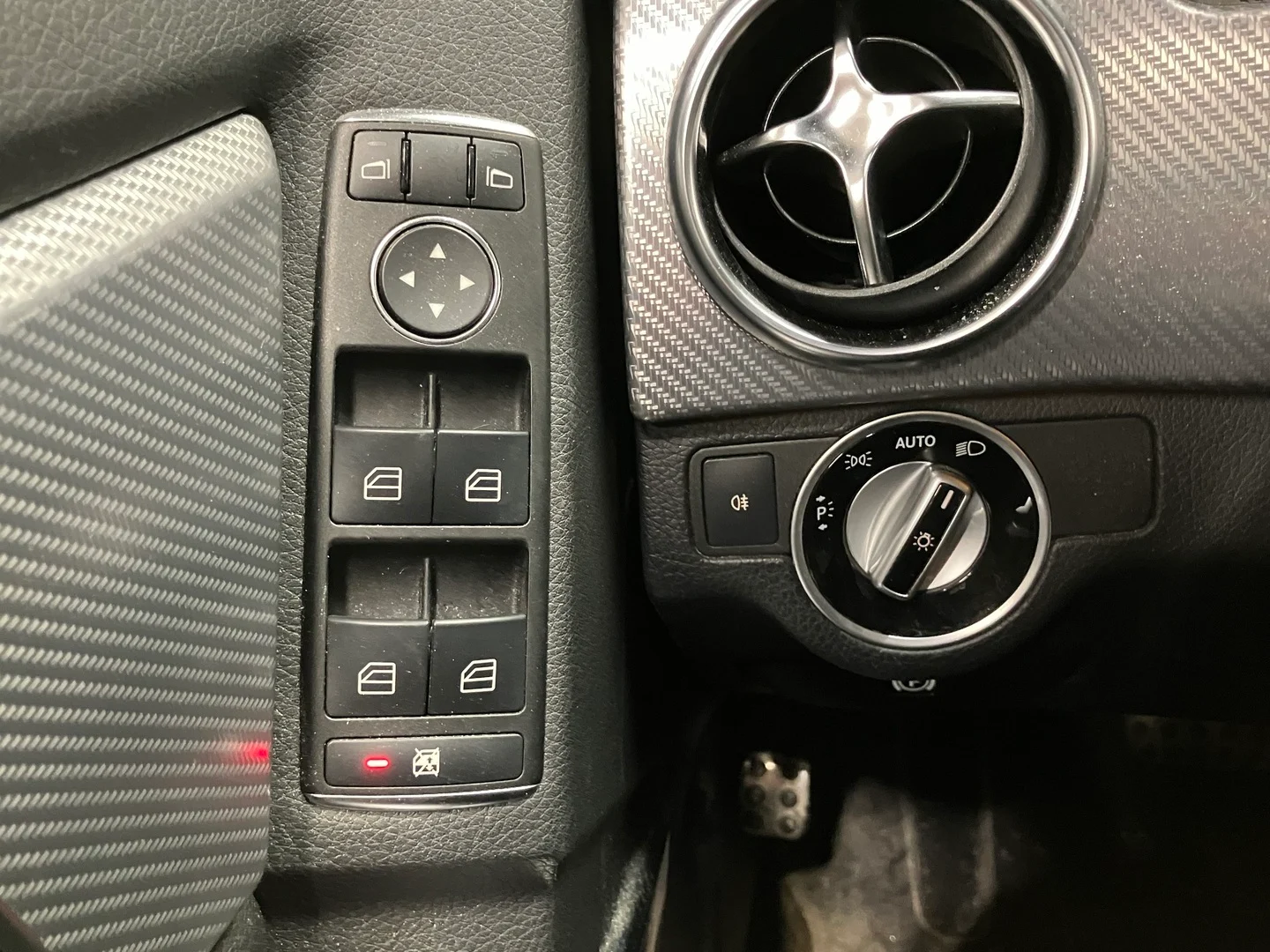 Car Image - YwF9ZjDPHPXAWbHz6LjiG