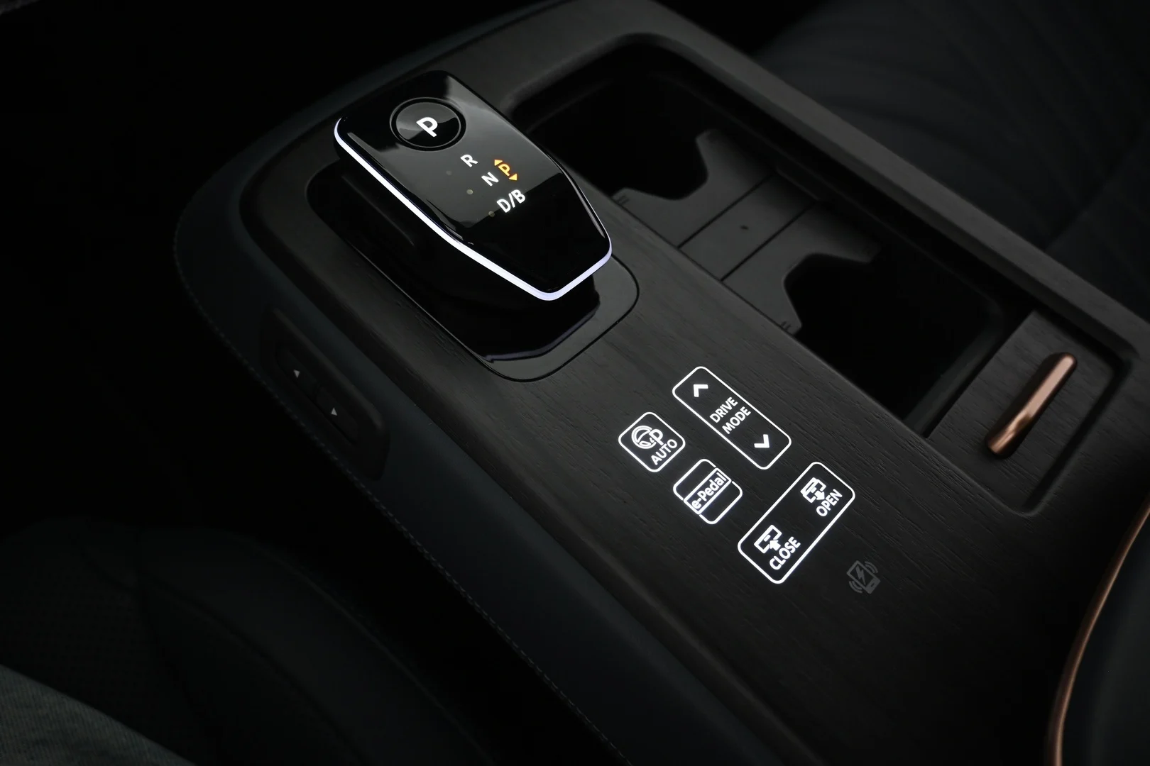 Car Image - 18UjTnLHSFbwKCLdXeIwFg