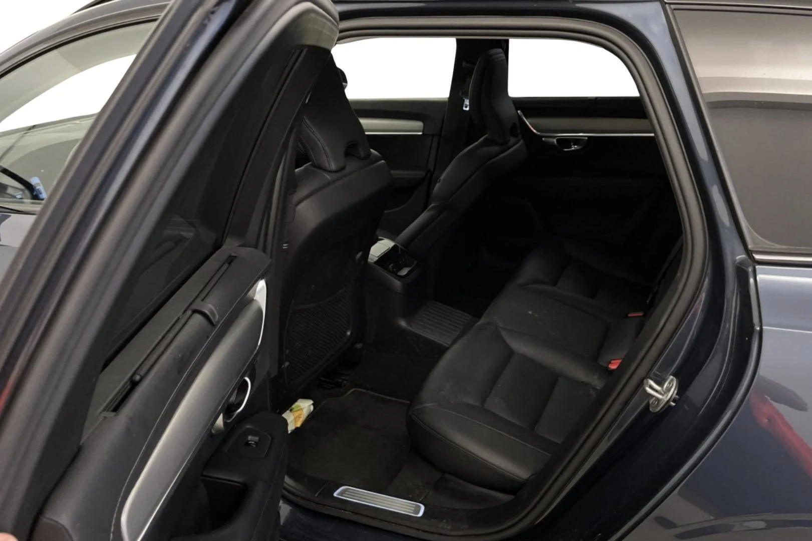 Car Image - 7vOFFZdG7AOIwTZRQysKnP
