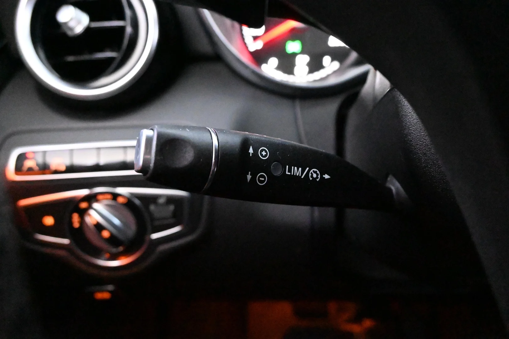 Car Image - 4xEfdhsmjQLMJRdjxtNx4q