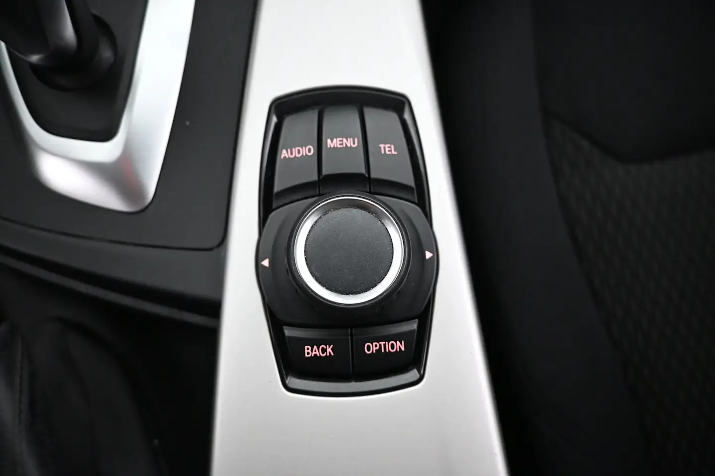 Car Image - dL6kL8kPbdXfSG6r5TzPE