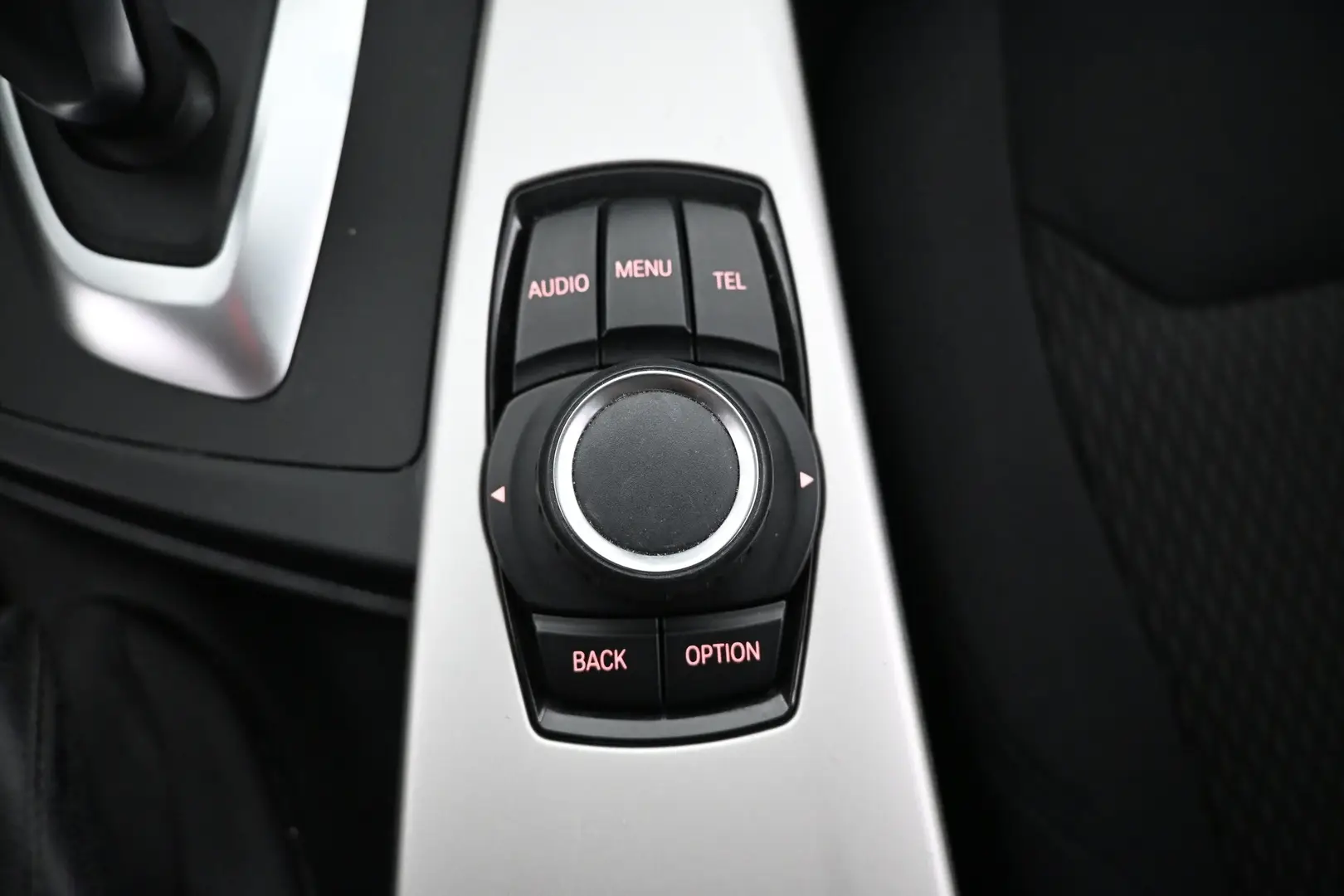 Car Image - dL6kL8kPbdXfSG6r5TzPE