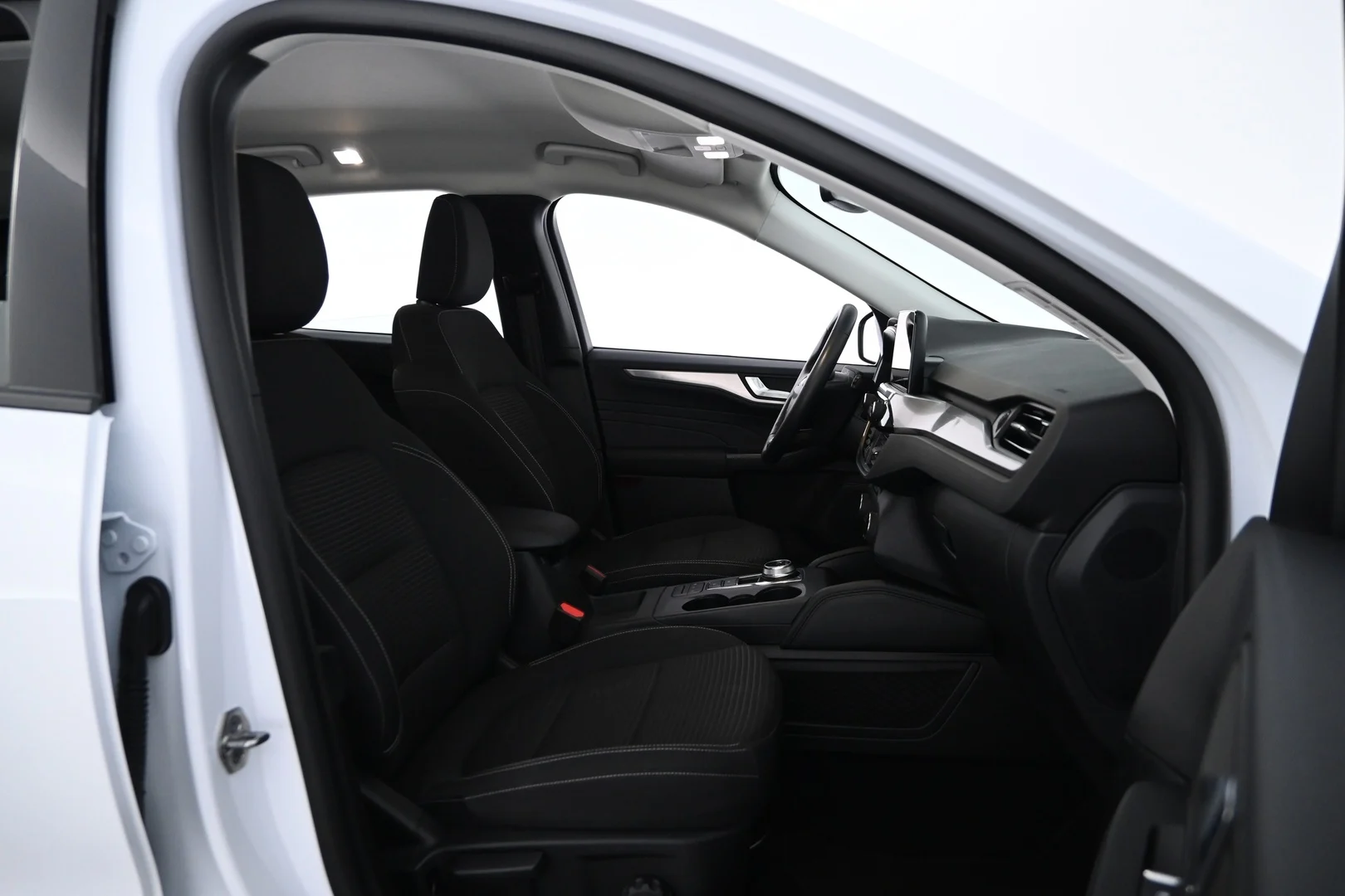 Car Image - kY200rpT3q8RuevH3u2FJ