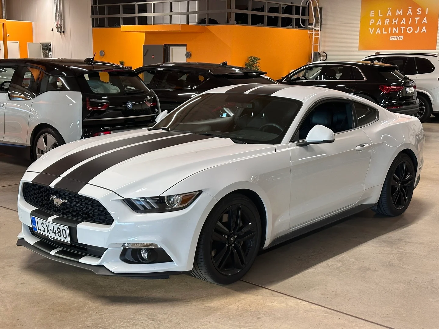 Car Image - 2MeT7DC45NAMYKjH8qrNZL