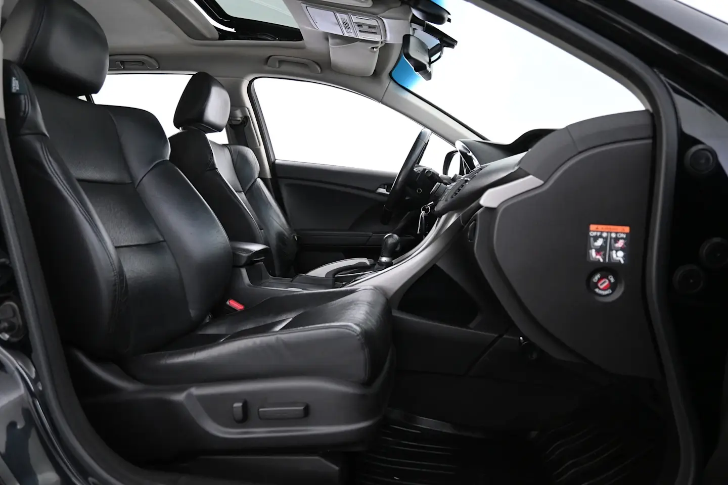 Car Image - 4k7NB2Cdi5NvYmyvvypPX8