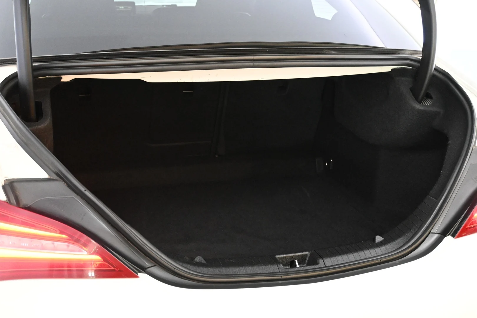 Car Image - 2nMxJGv8h69omlLCzQnvKA