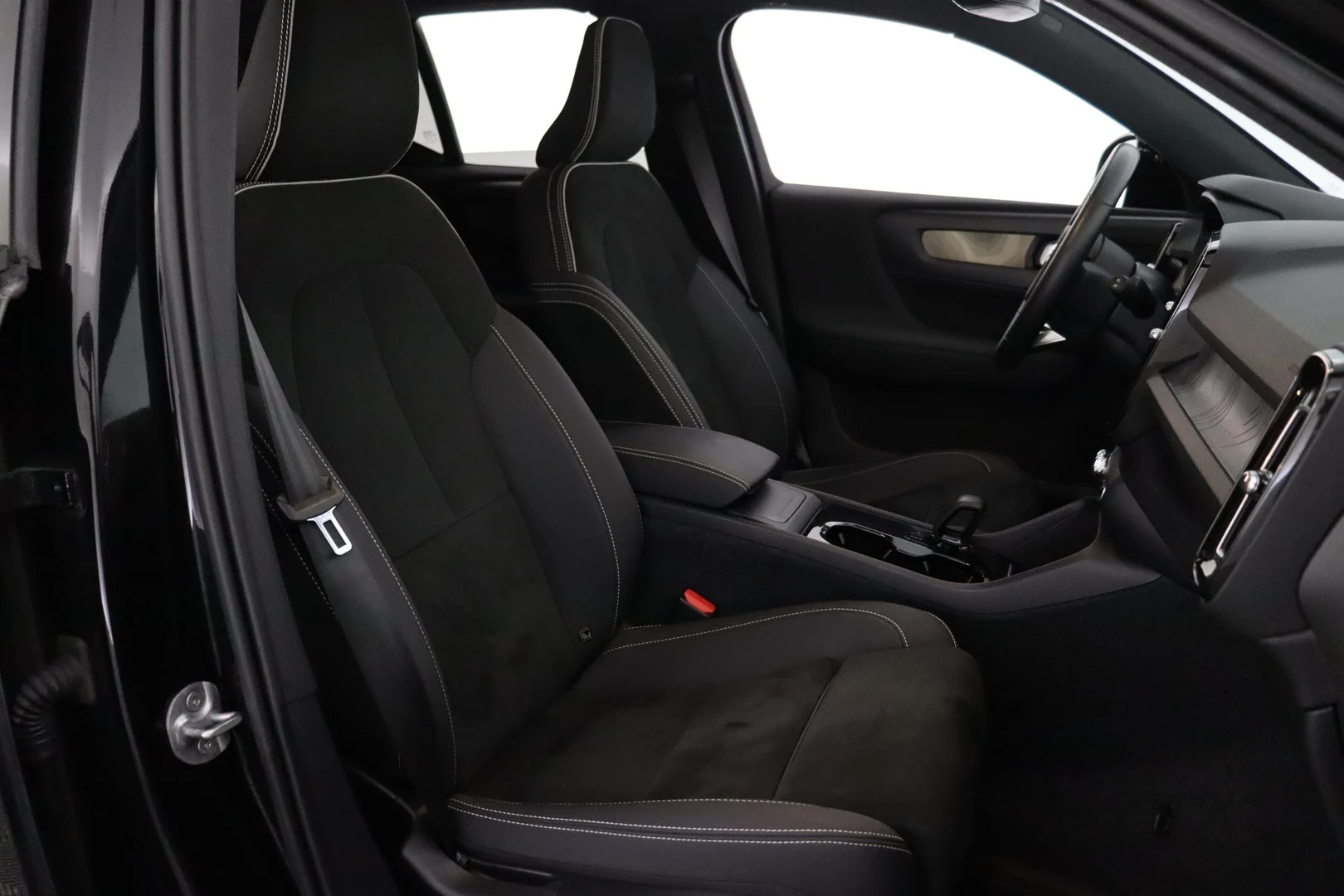 Car Image - 1C8BPQ1E1943FpjwwGCuce