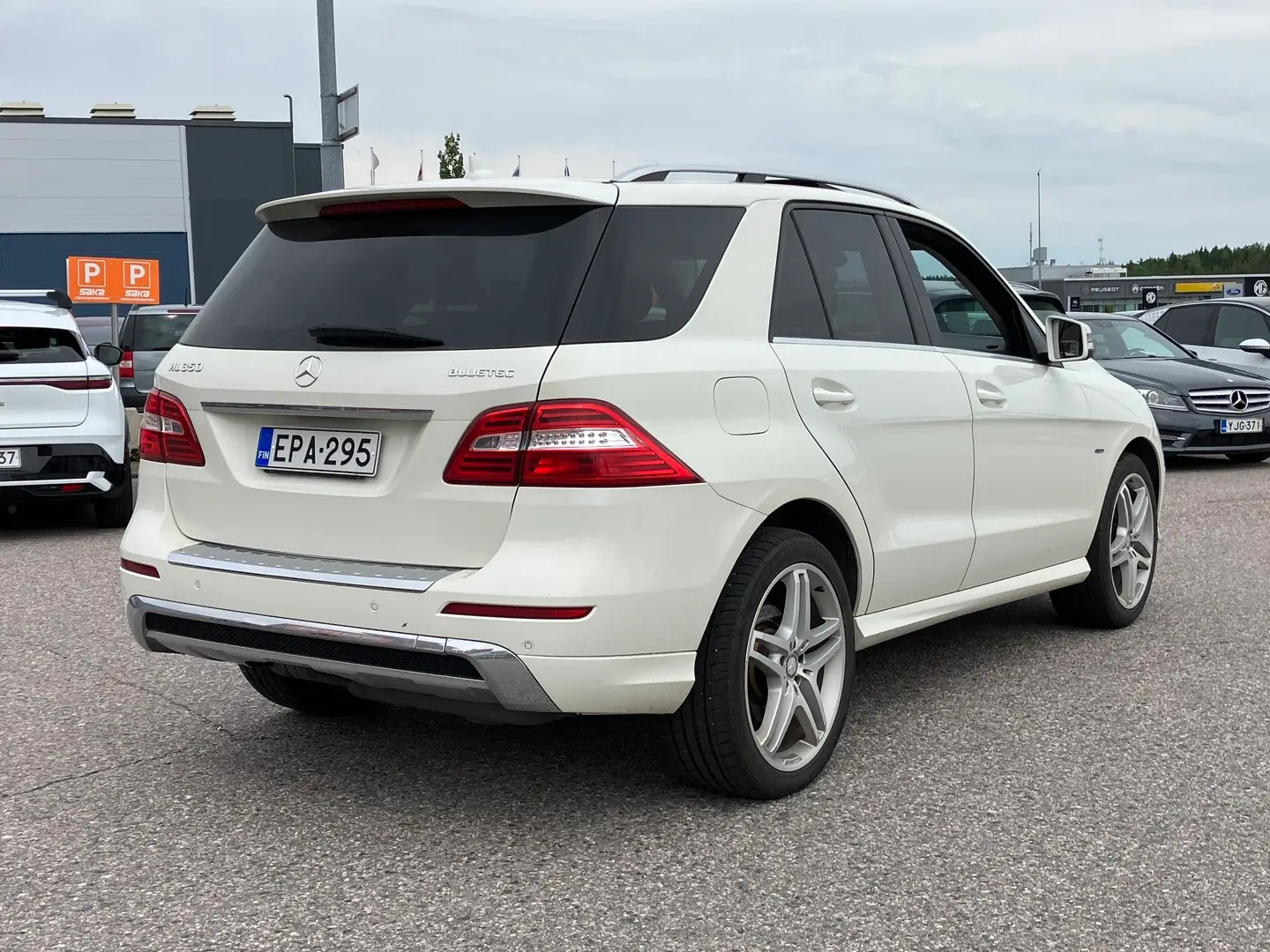 Car Image - 6EE4yH8lE9C8ZLLryhFnl3