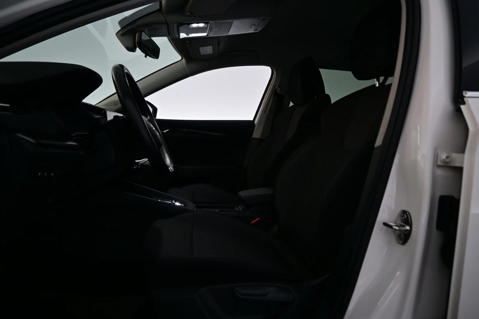 Car Image - 3uVMtxJLzb5wDMudNg5px9