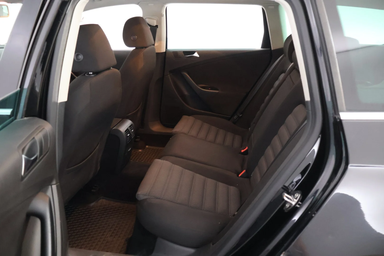 Car Image - mgEis4FRGHcc1MSb4S4tn