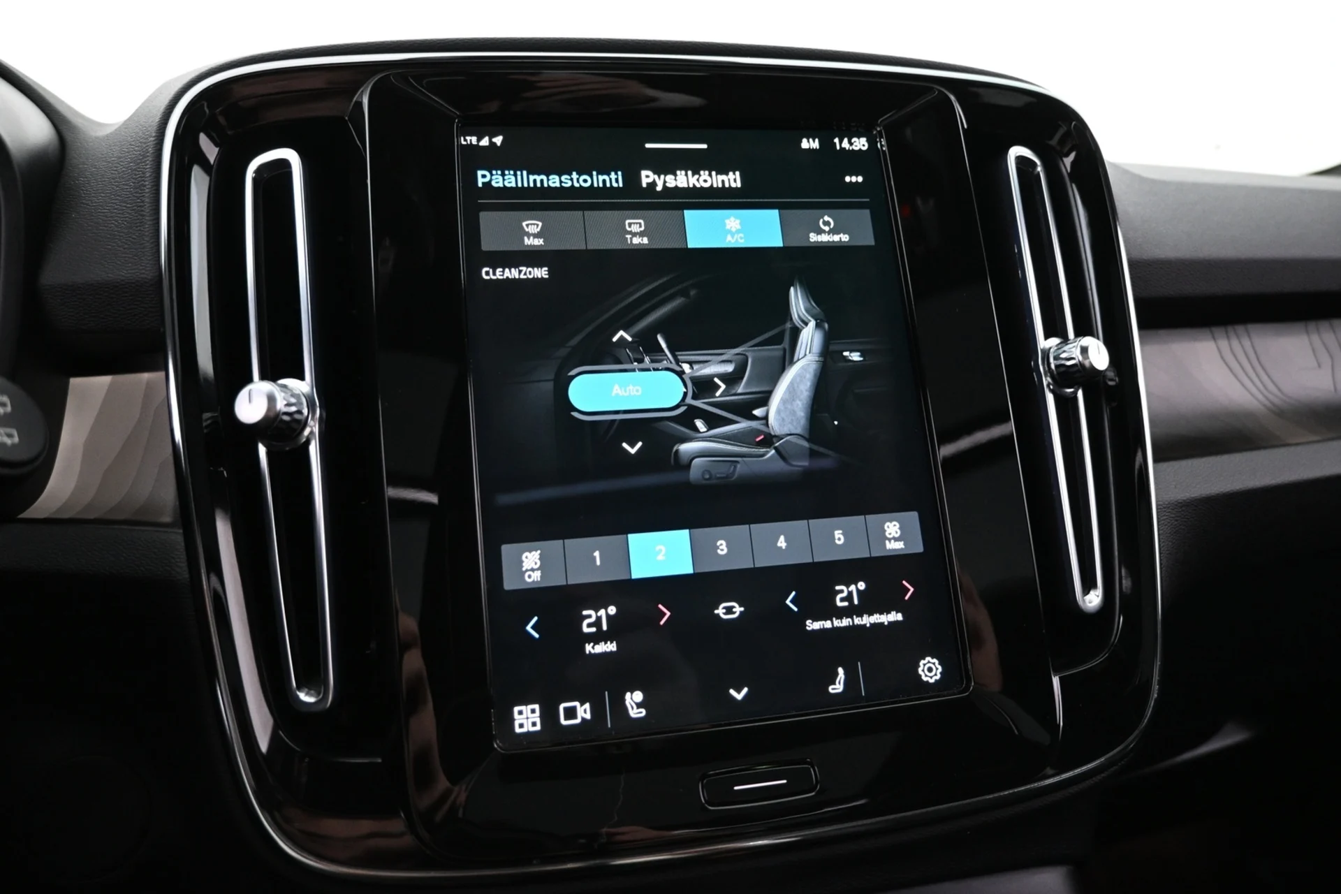 Car Image - 1luzKeOXComeMJFng3RC7Z