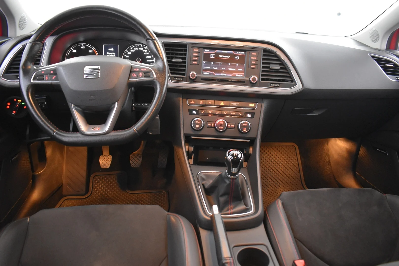 Car Image - 2QsvuJuP4SoNWGf5zCbkms