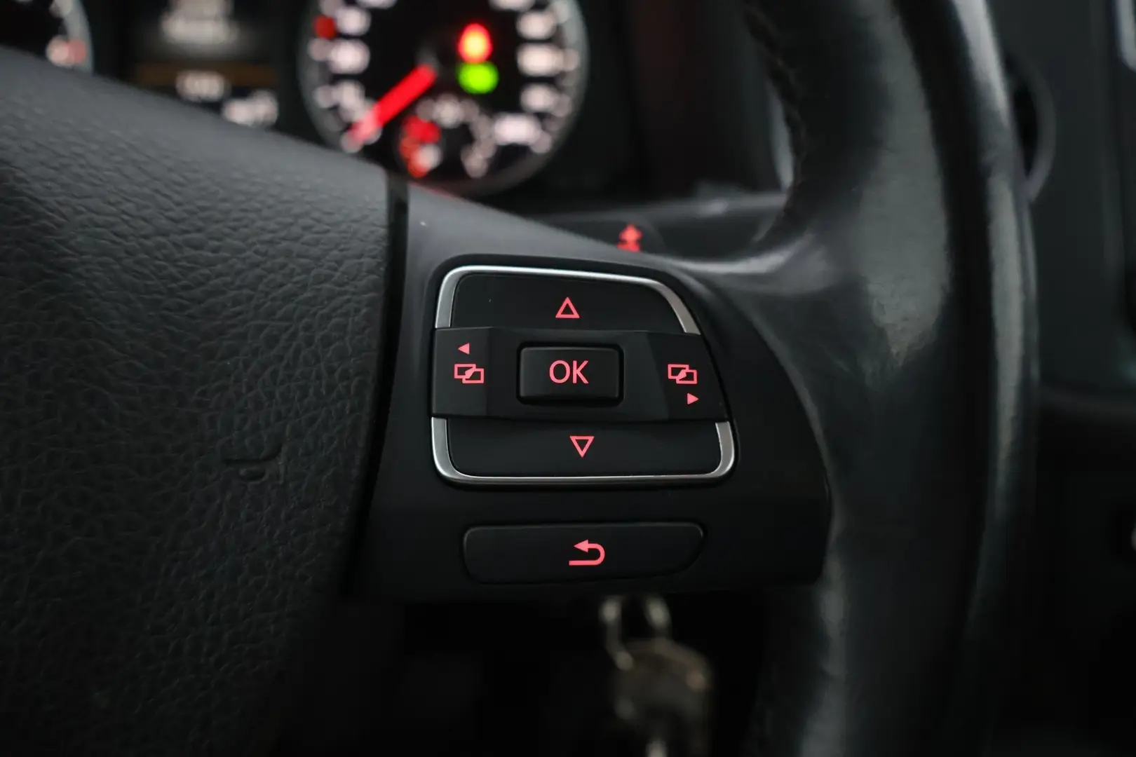 Car Image - 6Dc3yXpnKiczRelKrzDsdI