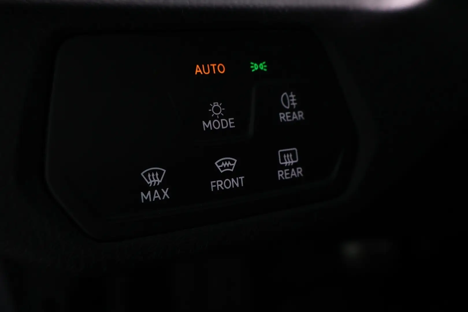 Car Image - 5jx8pfB6kaYn7hBNAAY8vM