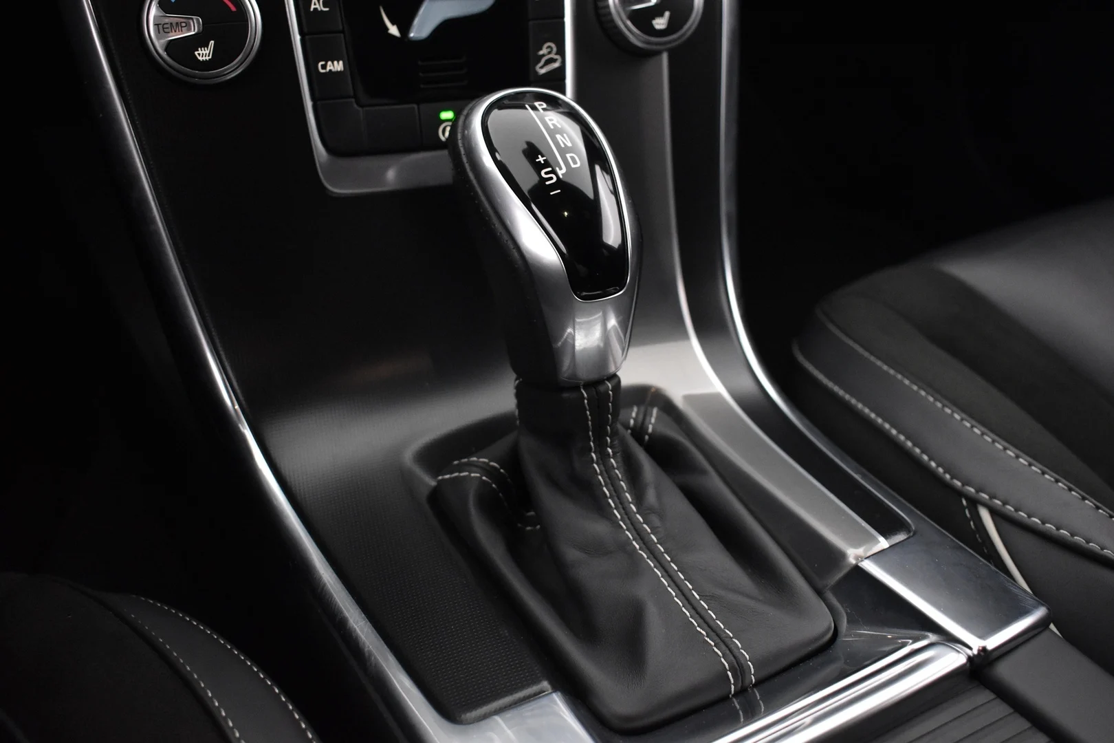Car Image - 2EhyKUV5SdzWoVL4BIEgtF