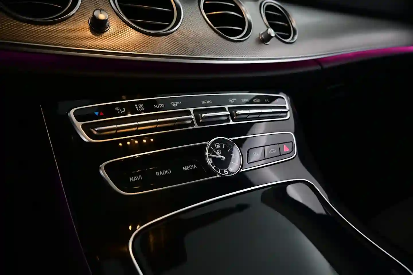 Car Image - 5i4SRH2w0zBK8NJgbttBe3