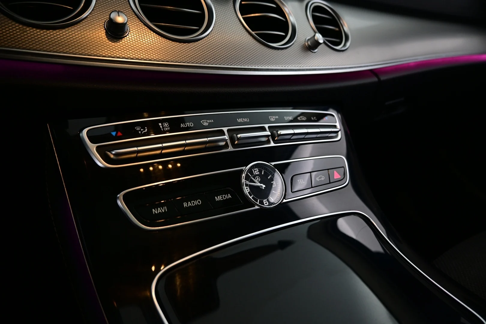 Car Image - 5i4SRH2w0zBK8NJgbttBe3