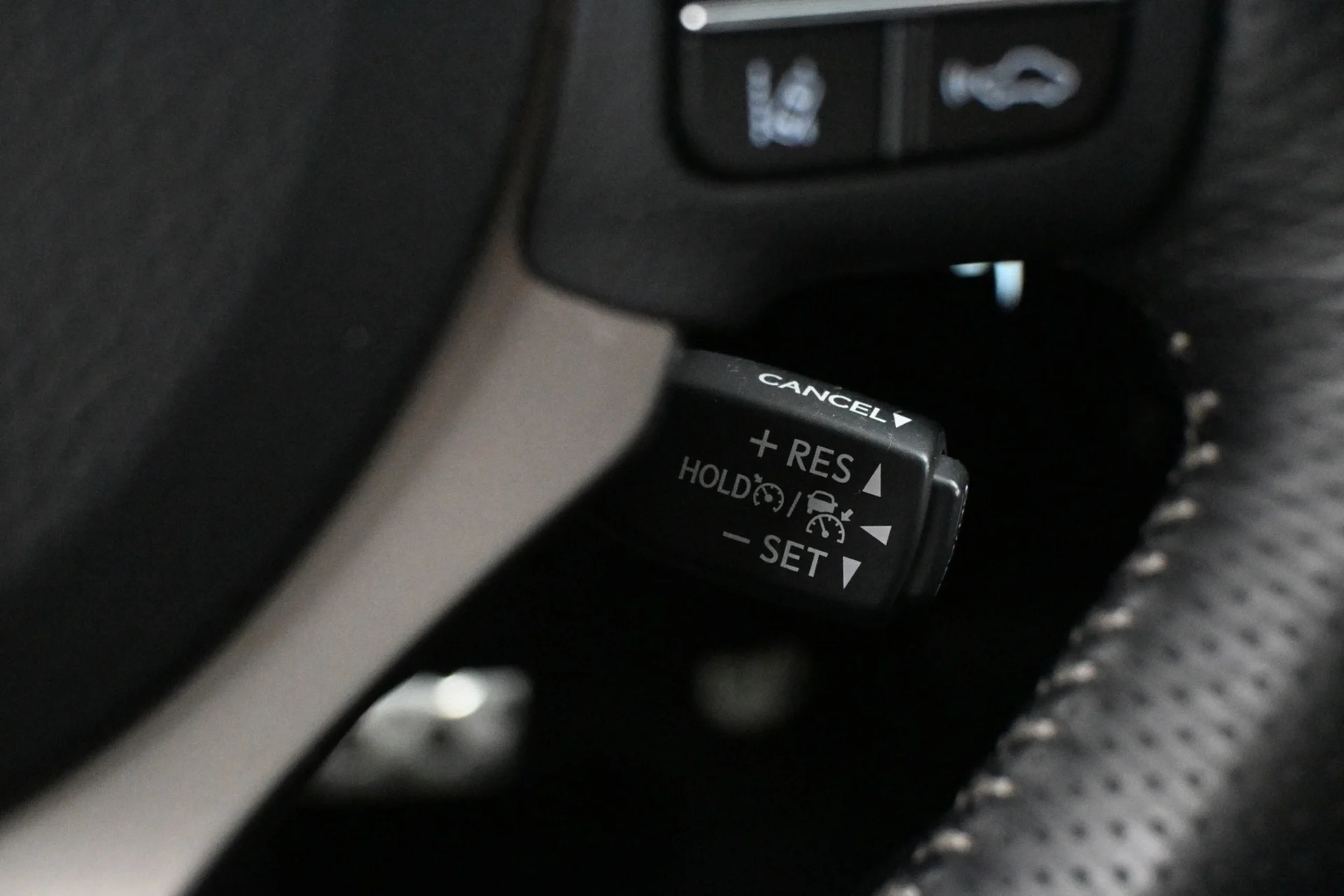 Car Image - 5WAv8O9Ei6CsI8p5bpp0bM