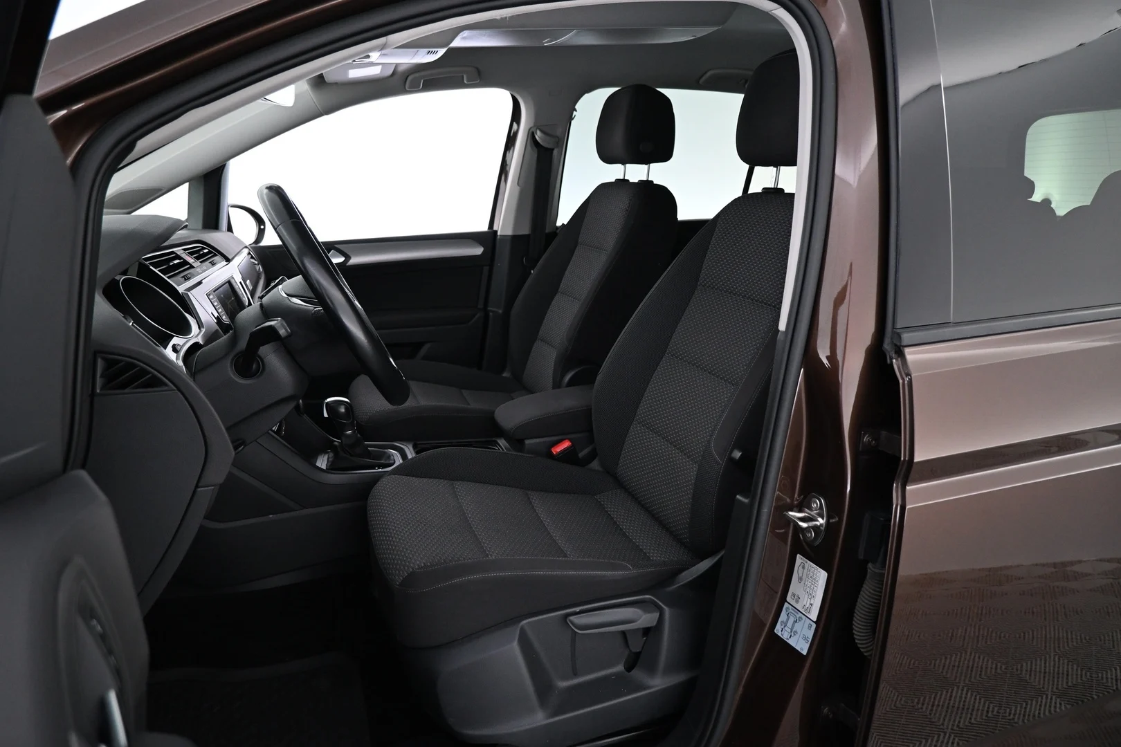 Car Image - c9X7GEKC2O4KOlgybiOfn