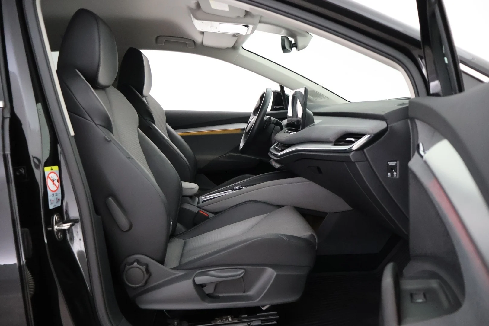 Car Image - 3G6MLCWieSc8CWTgHMWlU8