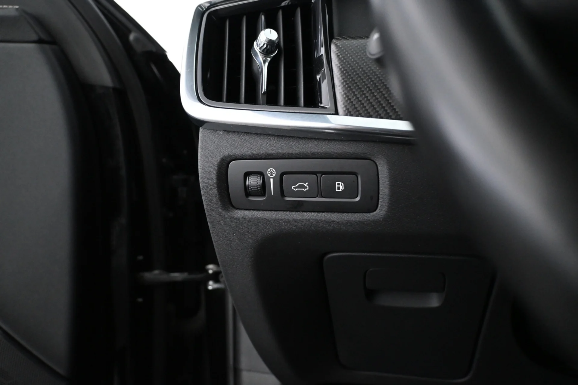 Car Image - STT4Vpdr0O9d0rA4ruG4g