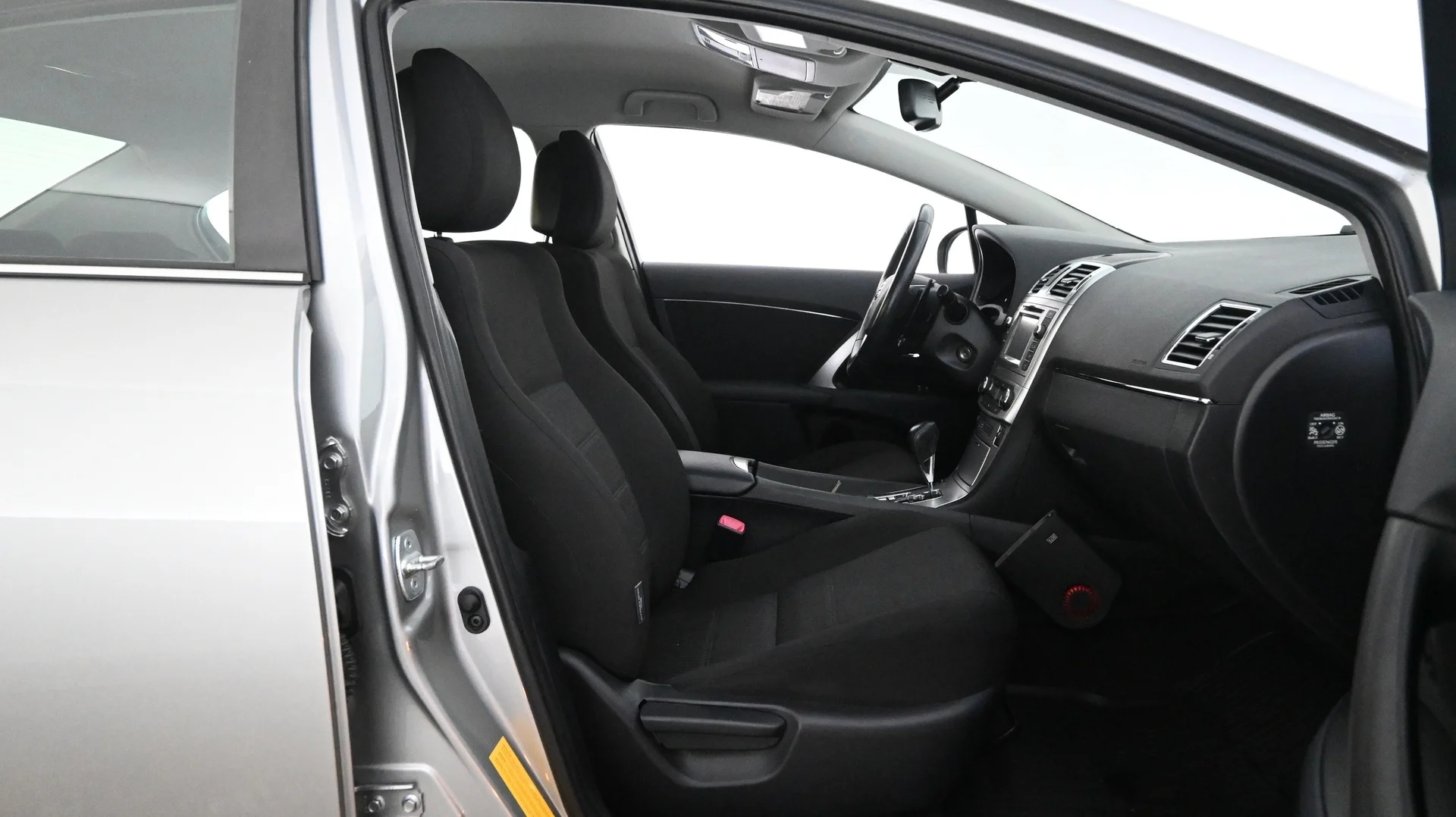 Car Image - 6AugnZB4WZCtWYaymFQfhV