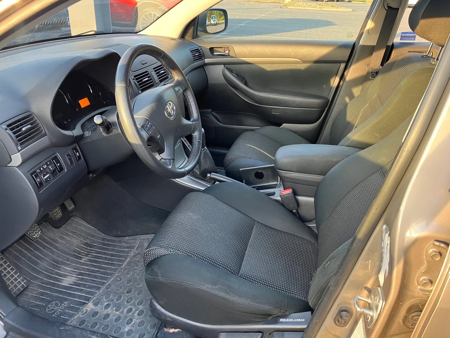 Car Image - 4jJBl7pCqJVTFzkiQyUgYr