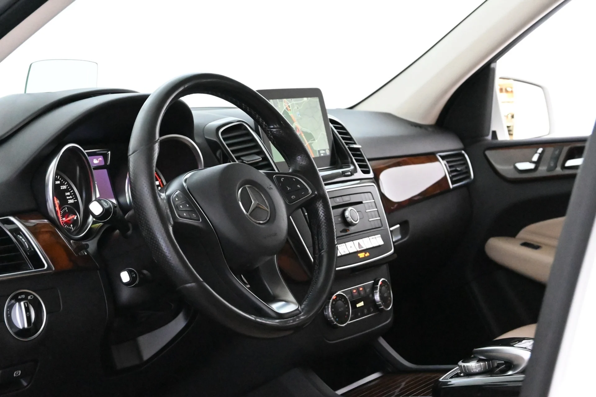 Car Image - 56LQwTuuPSsamPznOO1v6g