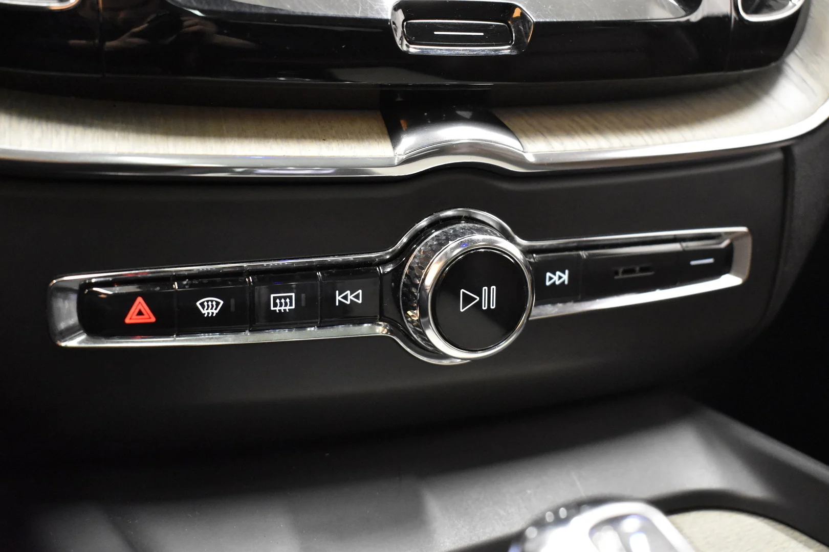 Car Image - 7plQebBNISFsQaoMpR5dNl